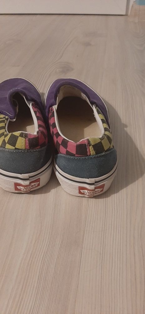 Pantofi Vans slip-on 38,5  piele intoarsă