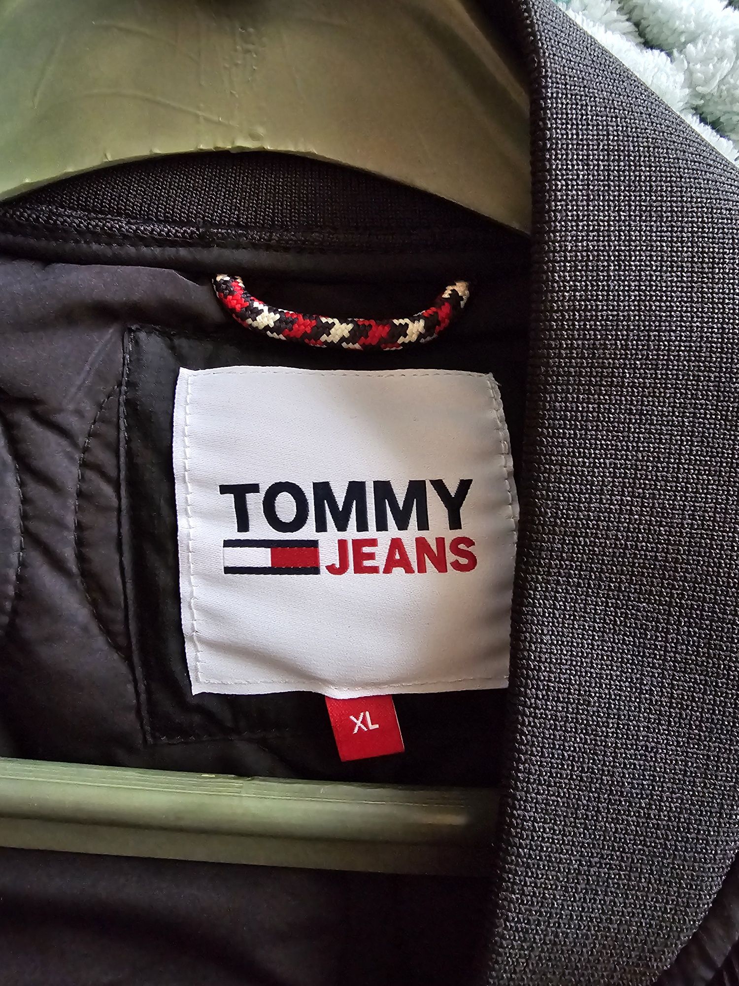 Tommy Hilfiger яке