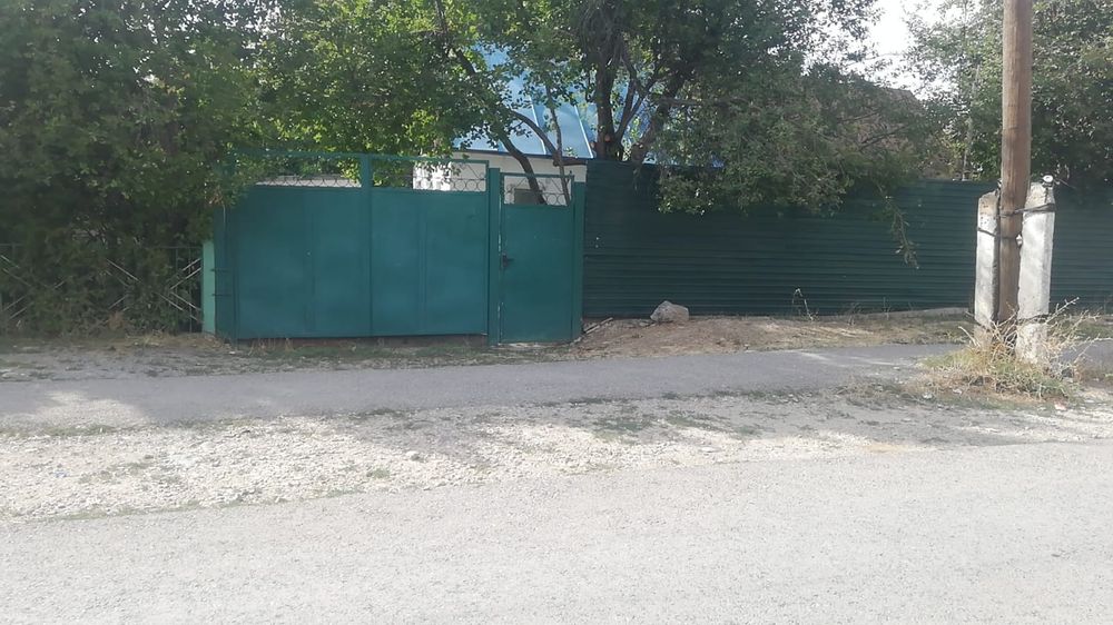 Продажа дома участок 16 сот  .Дом находится  в Турар Рыскулова
