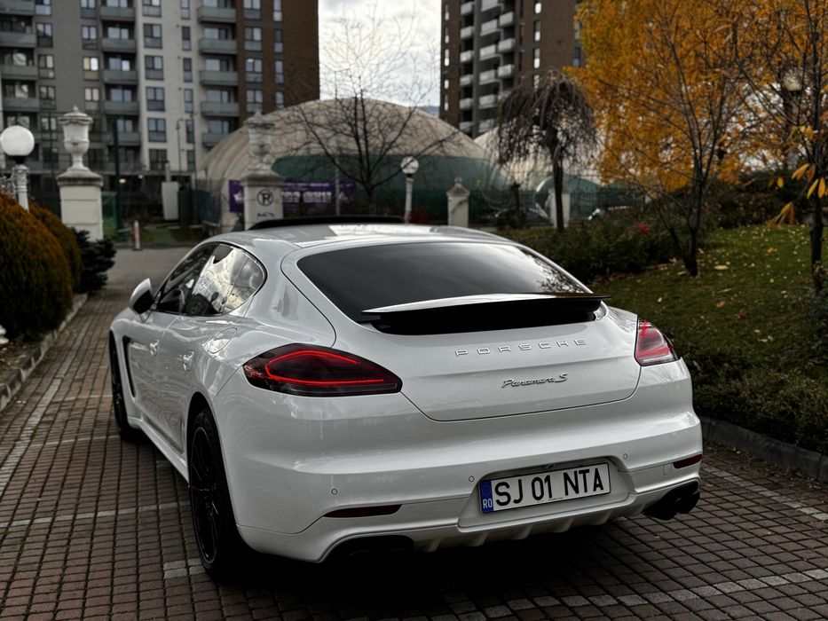 Porsche Panamera S E-Hybrid GTS Facelift