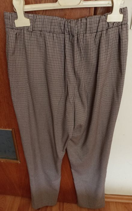 Pantaloni dama in stare foarte buna