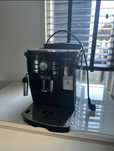 Aparat de cafea Delonghi