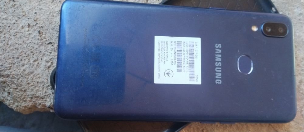 Самсунг галакси S10 А  телефон нархи 500000  сум Ишлаши яхши