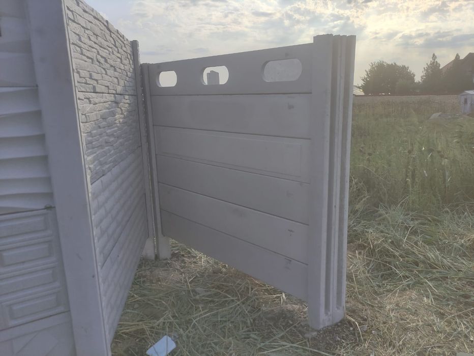 Garduri placi din beton