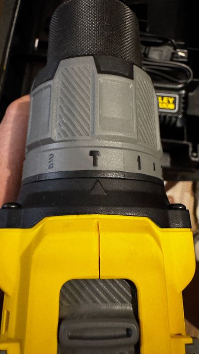 К-т уд.винтоверт и ръчен циркуляр Stanley FatMax V20 безчетков