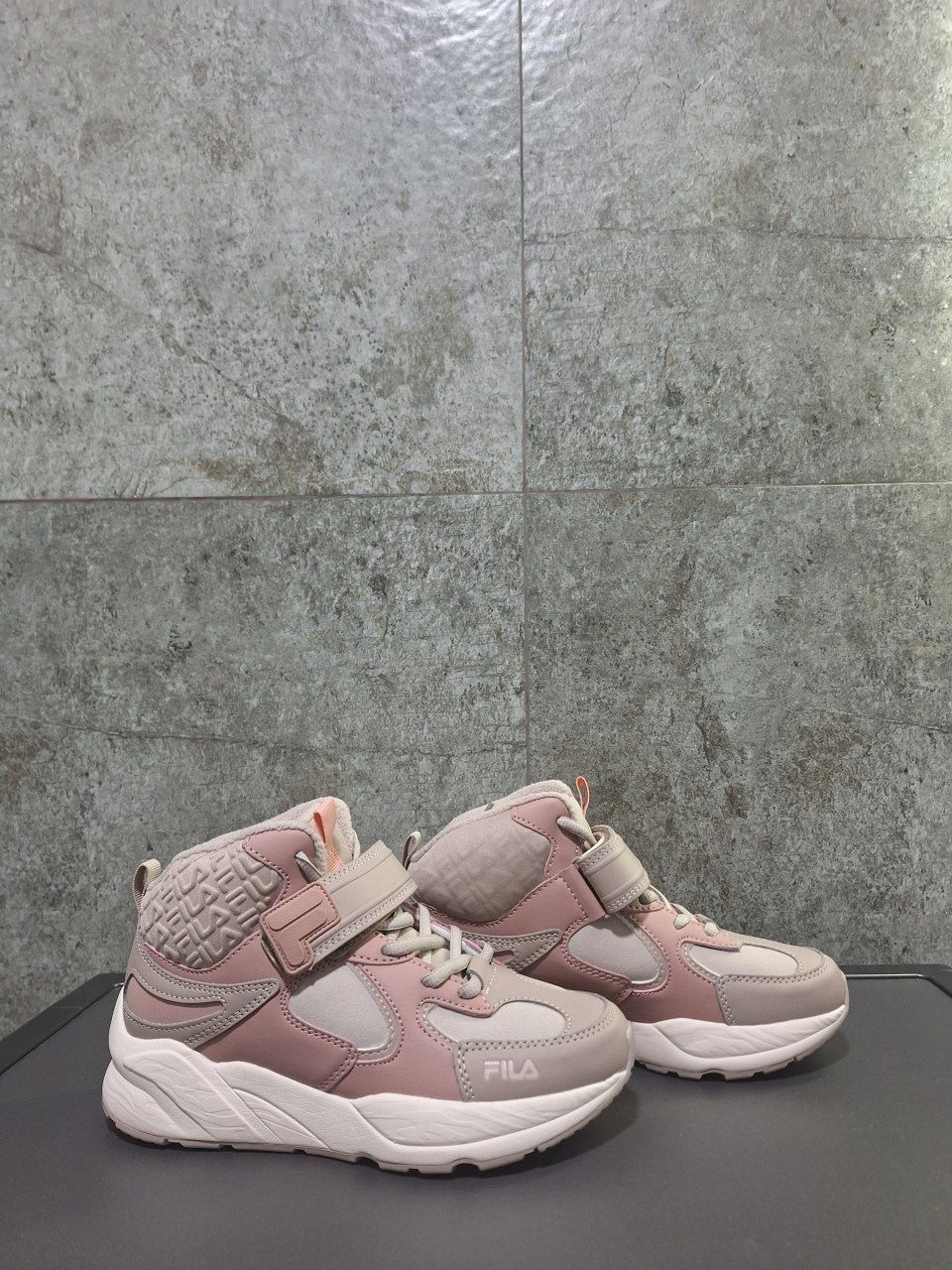 Кроссовки Fila 35-36 размер