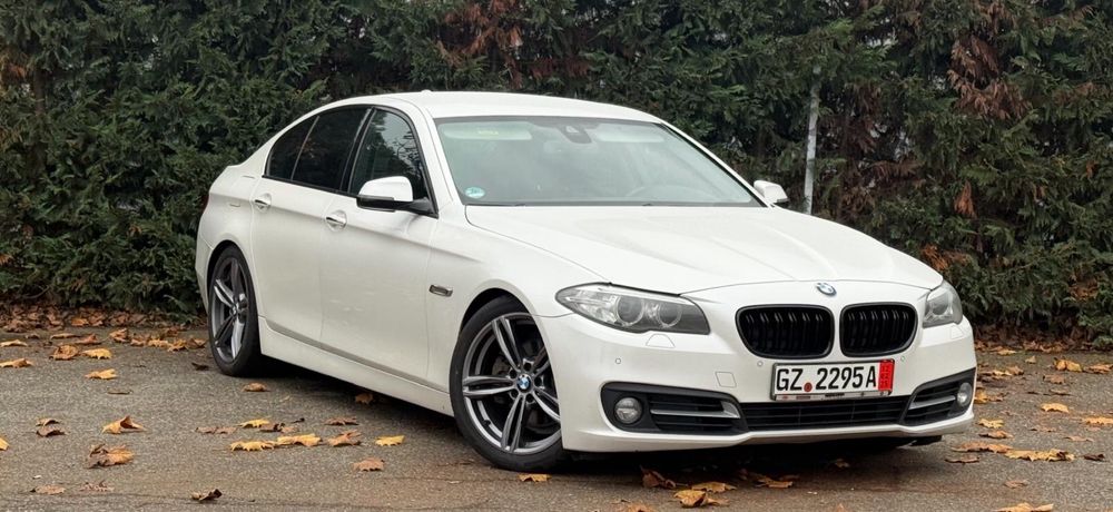 BMW F10/520D/FACELIFT/HeadUp/HarmanKardon/AlbPerlat/NBT/Volan Încălzit