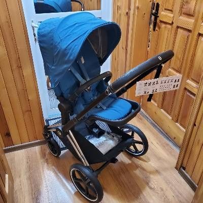 Количка Cybex Priam 4e, пълен комплект, с кош за новородено