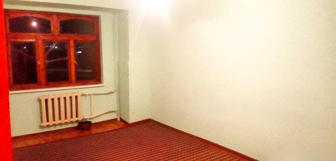 Кушбеги 2х/4/9, 42м2, панель, разд, с Арендатором за 300. Ор-р: Речка
