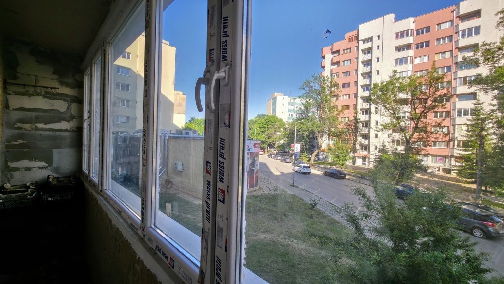 Продава се 3-стаен тухлен апартамент в ТОП-център на гр.Перник