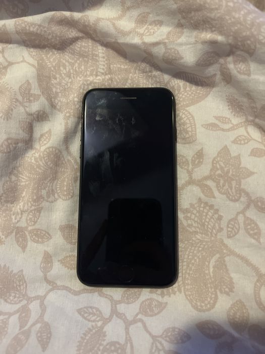 Telefon iPhone 7, negru