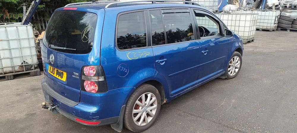 Dezmembrari / Dezmembrez Volkswagen Touran Touran (1T1, 1T2) Facelift 1.9 TDI BLS cutie viteze manuala cod culoare LC5C