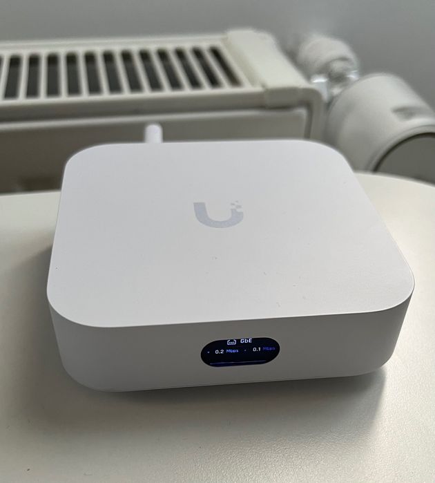 Router Cloud Gateway și punct de acces WiFi 6 UniFi Express - UX