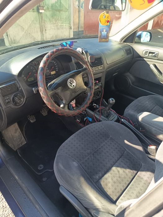Volkswagen  Golf 4