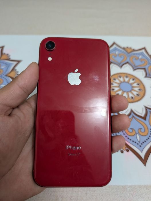 iPhone xr 128gb product red