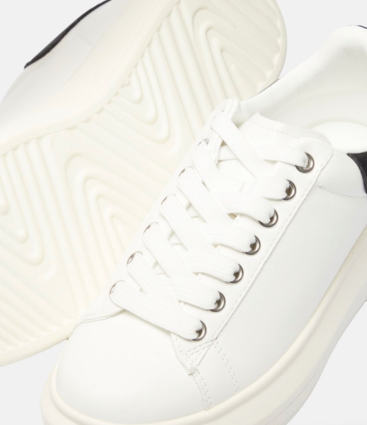 Дамски бели кецове Steve Madden