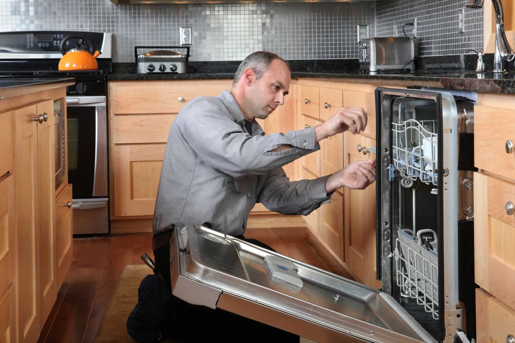 Мастер по ремонту посудомоечных и стиральных машин машин на ВЫЕЗД.
