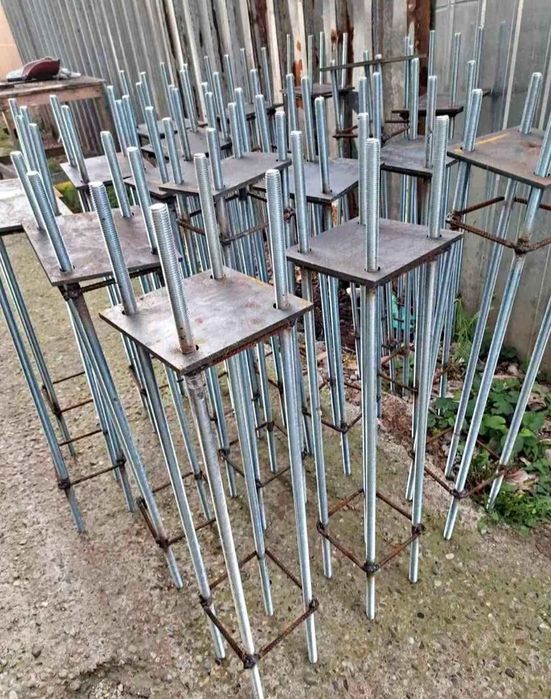 Vând structura metalica 12x8x4 la 3500€