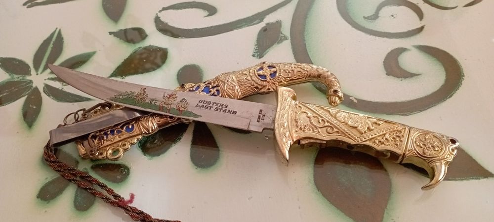 Obiect de arta stilet