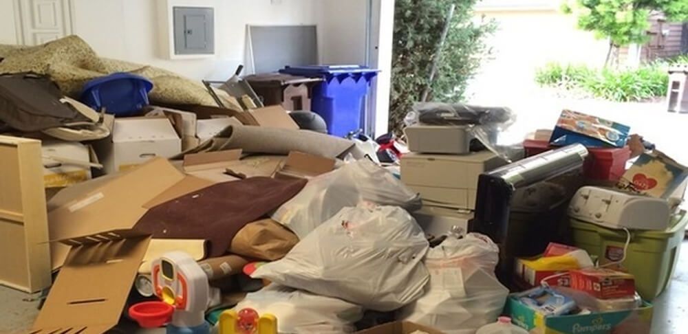 Debarasari locuințe mobila Demolări decopertat gresie faianță  moloz