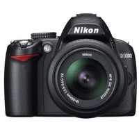 Nikon D3000  + obiectiv 18-55mm, incarcator, 46128 cadre