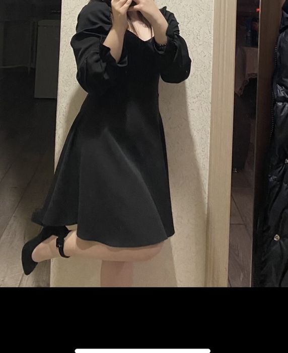 Черное платье,размер М,в хорошем состояний