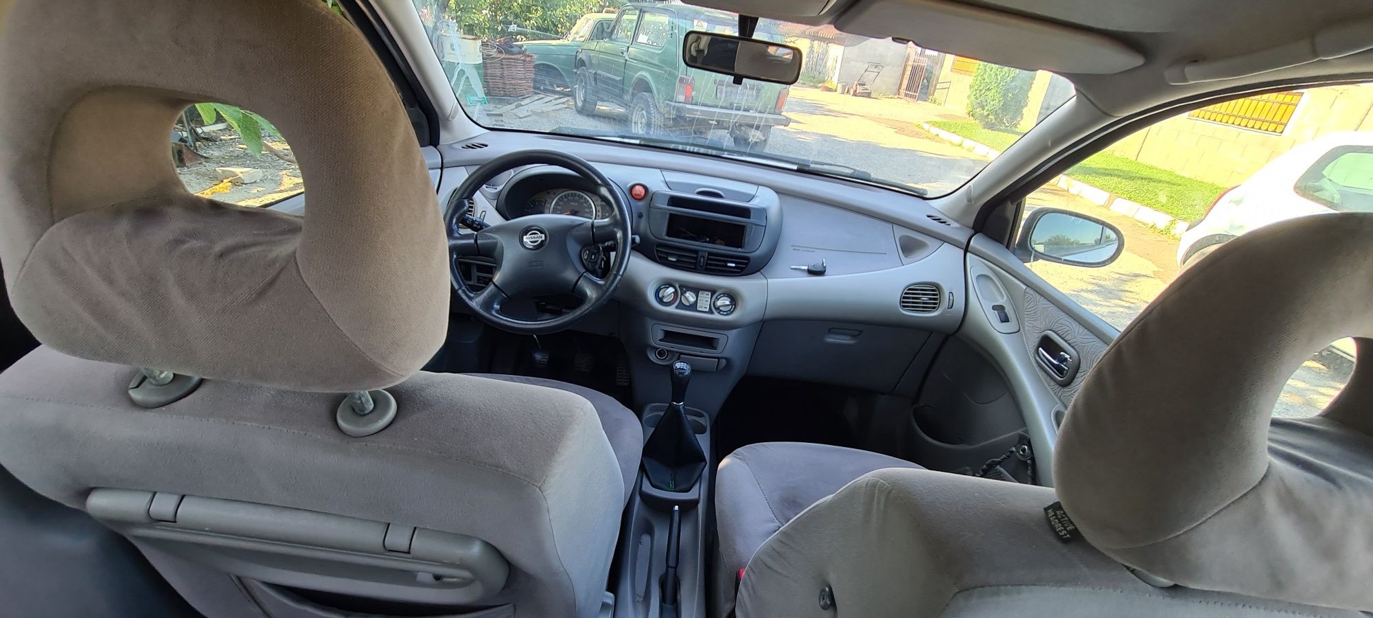 Nissan Almera Tino (2004г. 2.2d ) на части