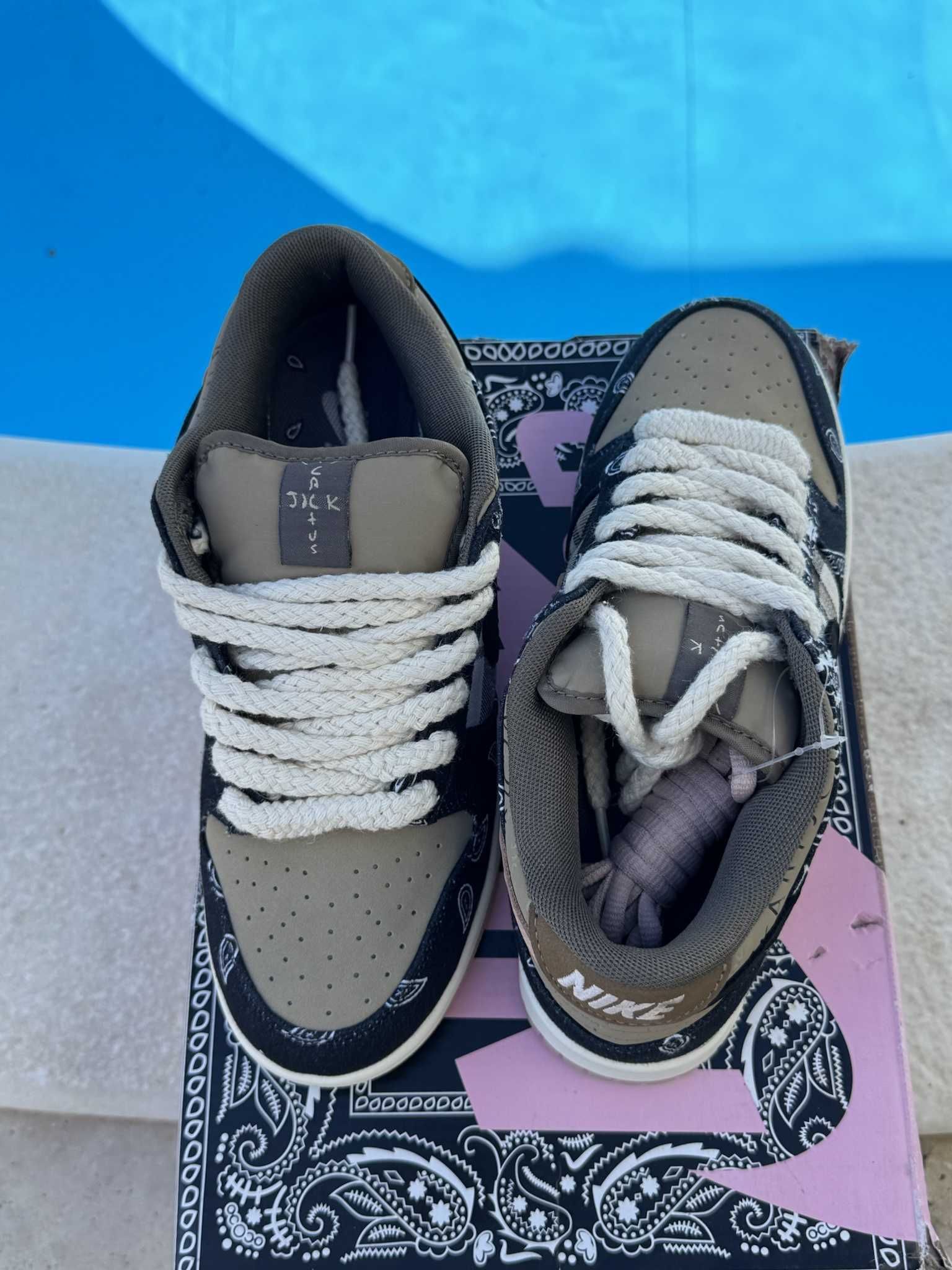 Nike Dunk Low Travis Scott Кецове 39 EUR + Кутия + Връзки Нови