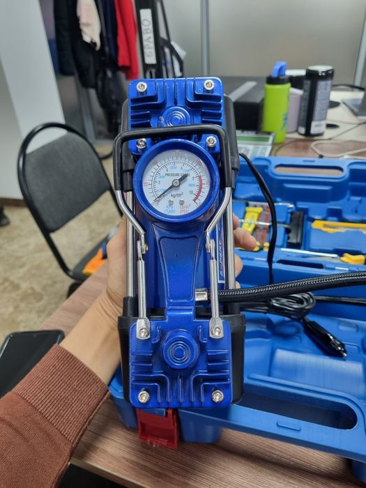 Насос компрессор пзу автомобиль аккумулятор зарядка прикурить