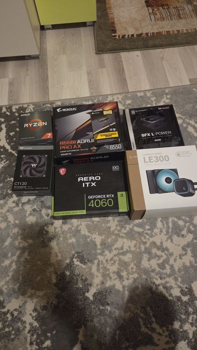 rezervat cutii componente pc