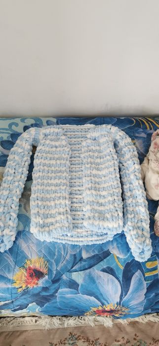 Продавам ръчно изплетени