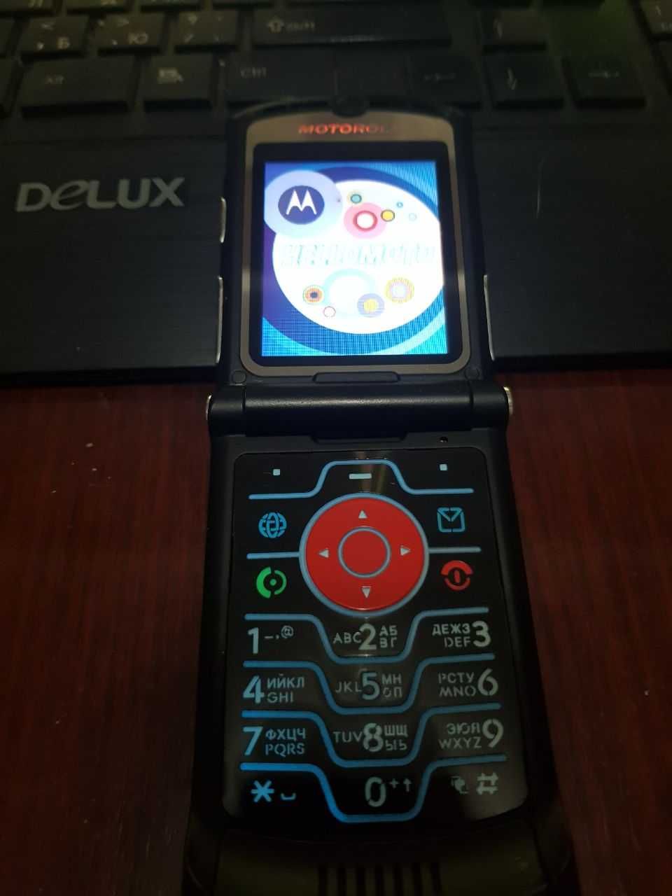 Motorola V3 Телефон