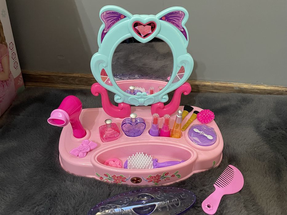 Играчки за момиче