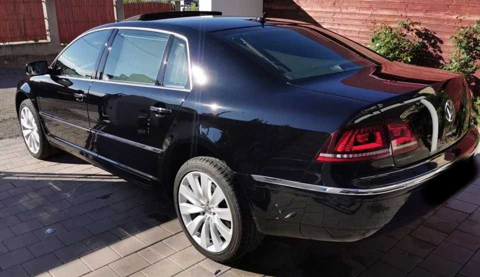 Limuzină VOLKSWAGEN PHAETON 2013 + VW PHAETON 2014 pentru piese.