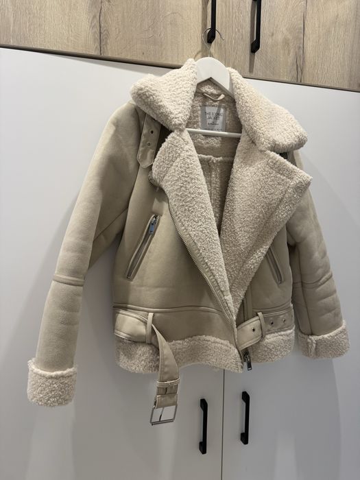 Зимно яке Stradivarius