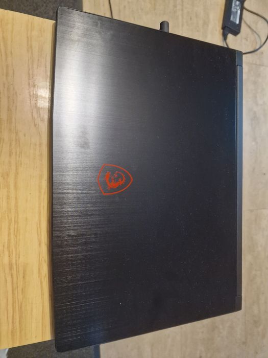 Laptop MSI MS16R3