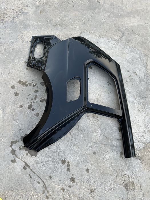 Aripă dreapta spate vw golf 7.break.