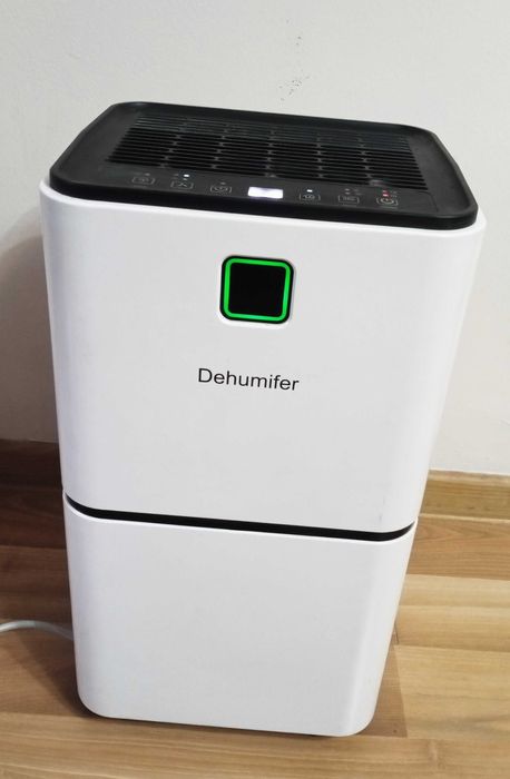 Влагоабсорбатор DEHUMIDIFIER 12л. / 24ч