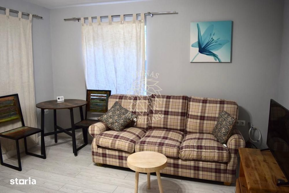 Apartament la casa 40 mp-renovat-curte-mobilat modern-Ultracentral