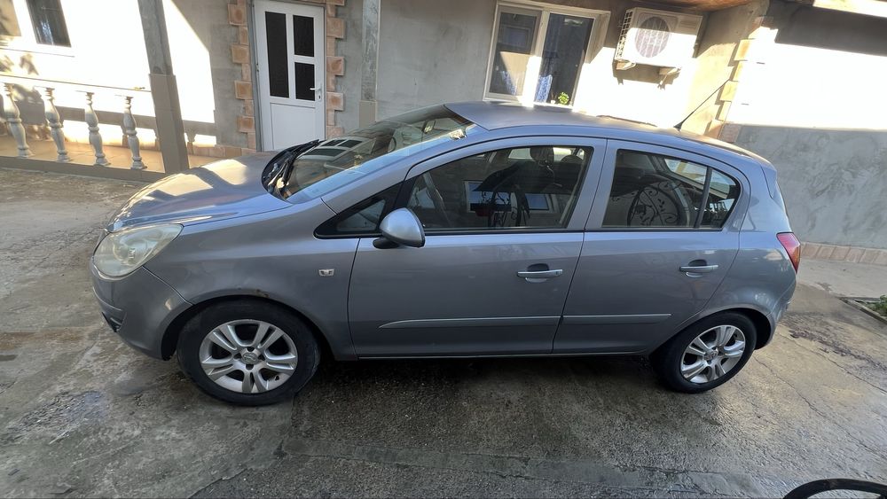 Opel corsa 1.2 benzina