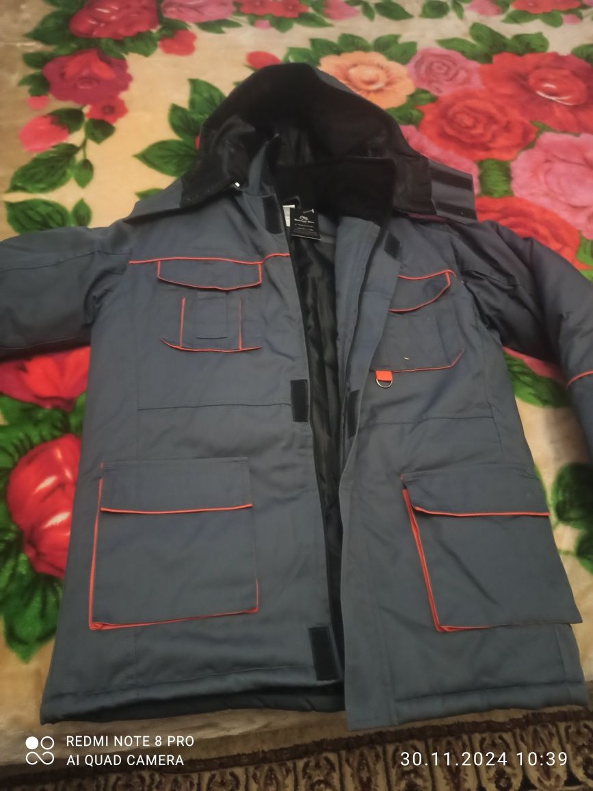 Продам Утепленную куртку