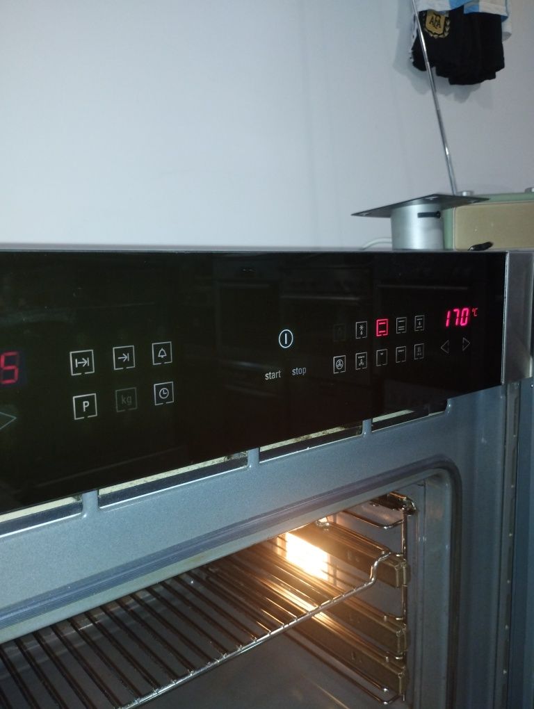 Фурна Siemens Black edition