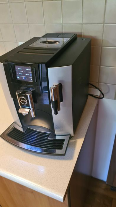 Vand espressor Jura E8