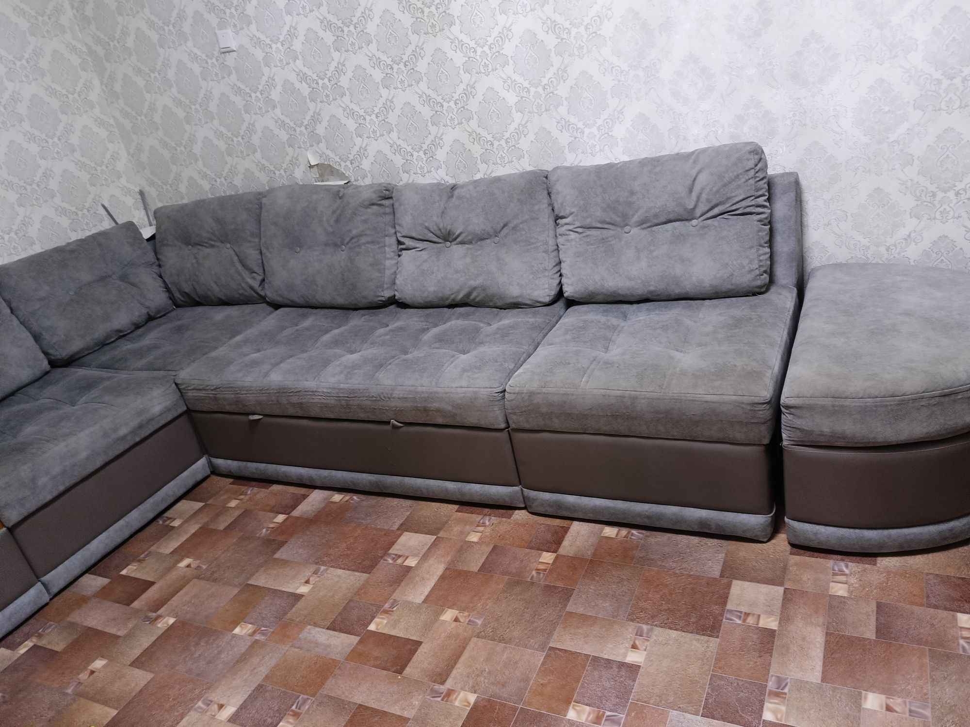 Продам диван б/у в отличном состоянии
