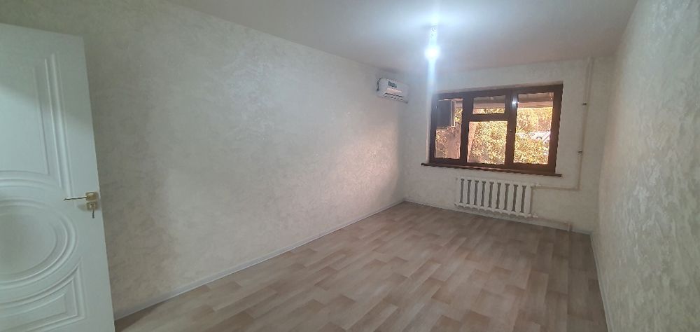 3 хонали квартира сотилади.