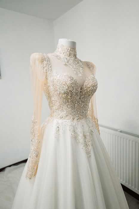 Vând rochie de mireasă