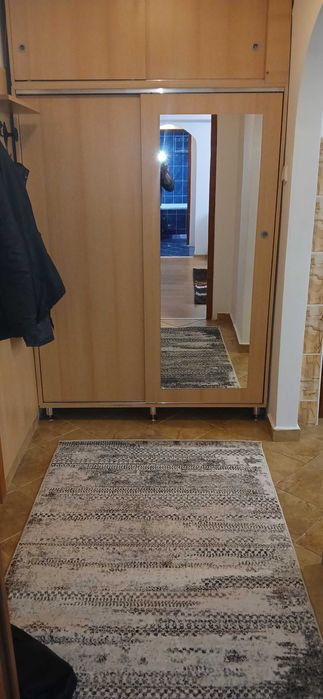 Apartament cu doua camere de inchiriat.