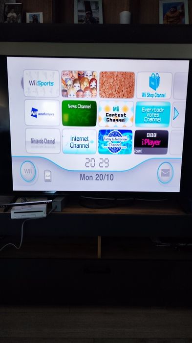 Nintendo Wii + Wii Sports + HDMI + pistol + controller Motion Plus – t