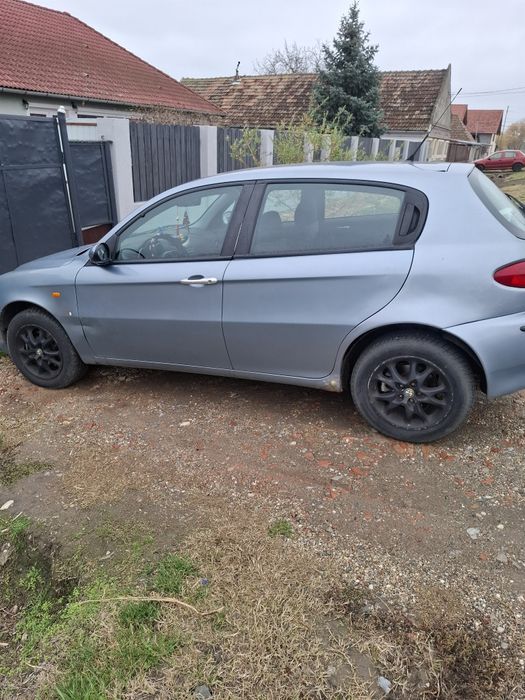 De vanzare alfa romeo