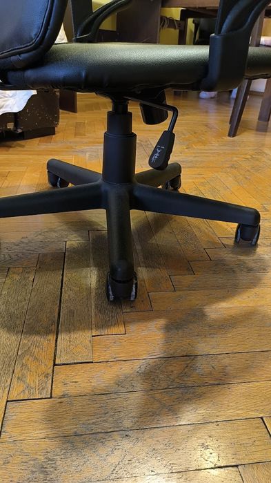 Бюро, офис стол - подарявам